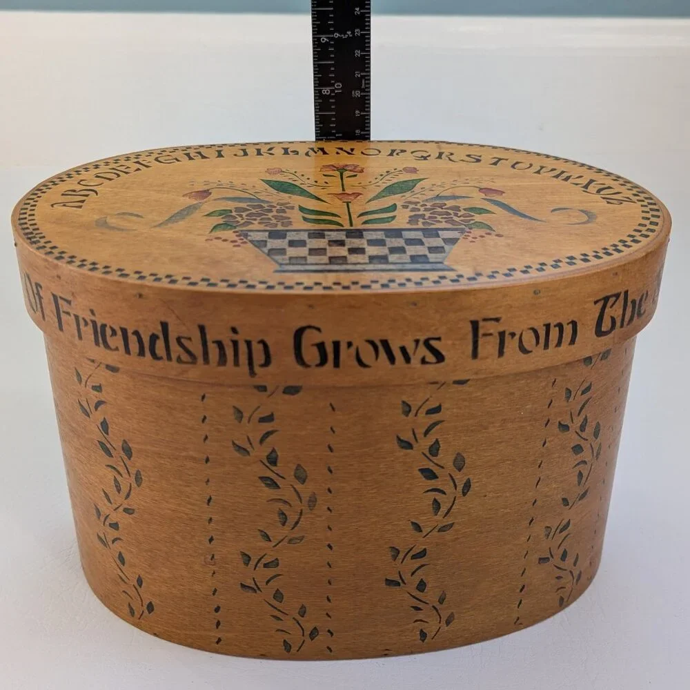 Vintage Oval Bentwood Stenciled Shaker Folk Art Box